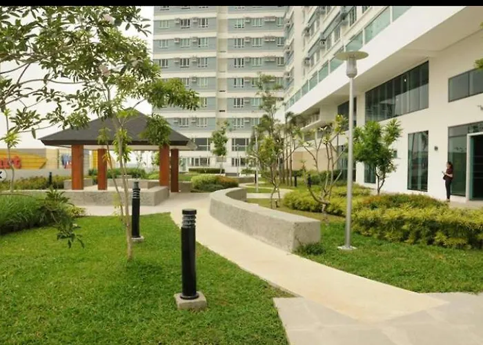 Beacon Makati Free Pool Access Free Wifi 100mbps & Free Netflix * Manila