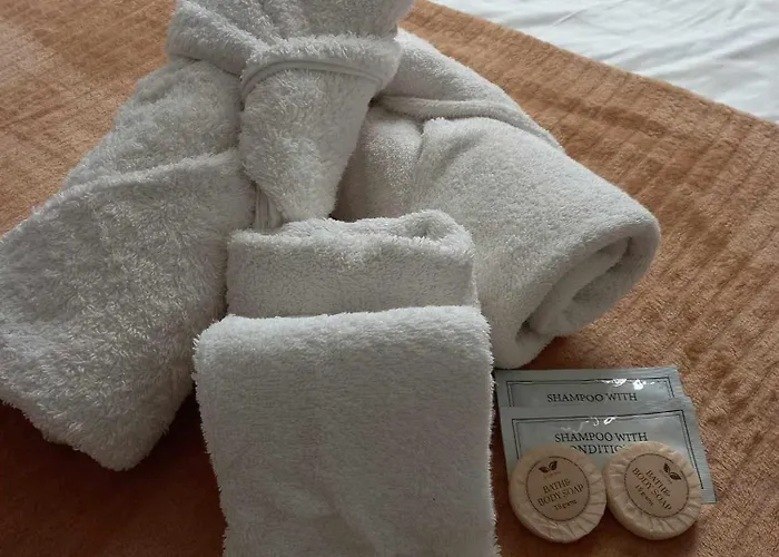 Apartment Beacon Makati Free Pool Access Free Wifi 100mbps & Free Netflix
