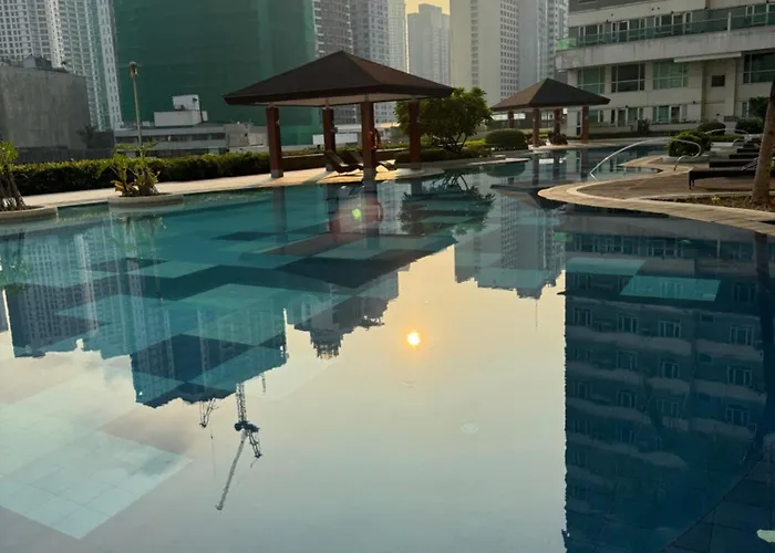 Beacon Makati Free Pool Access Free Wifi 100mbps & Free Netflix Manila